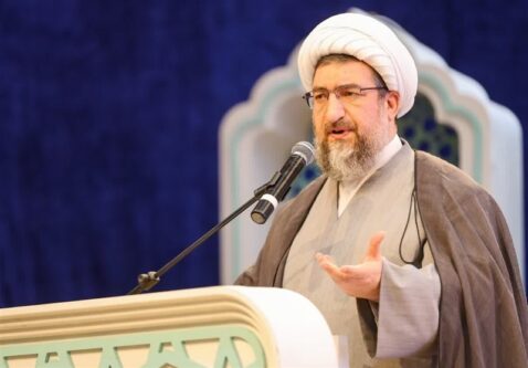 برداشتن حجاب به معنای نفی کرامت زن است