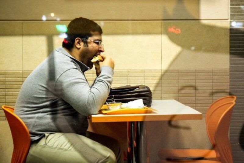 معاون وزارت بهداشت: افزون بر ۵۰ درصد بزرگسالان کشور چاق هستند