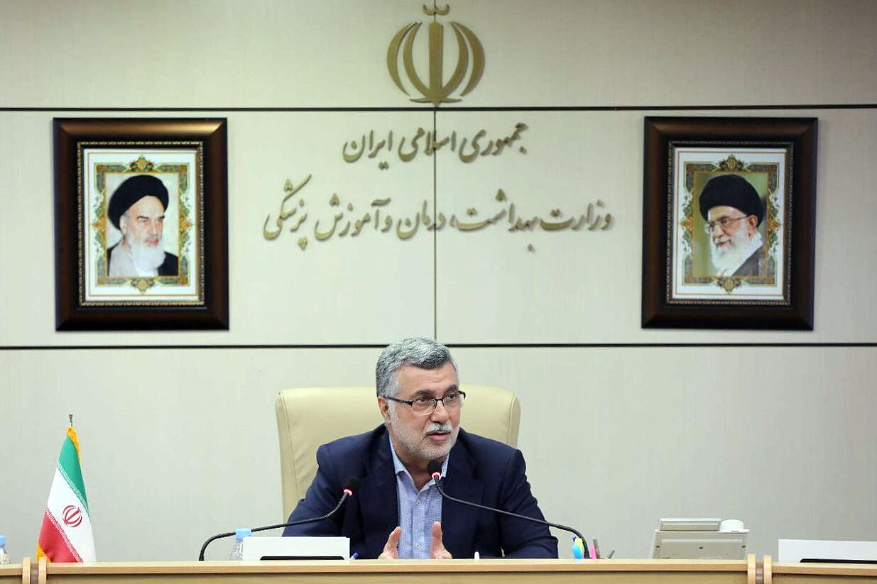 مطالبات داروخانهها تا یک ماه آینده پرداخت میشود
