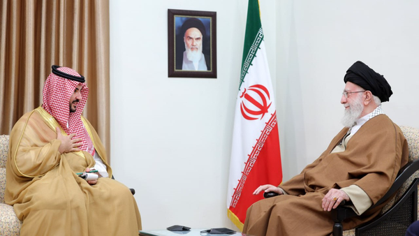 رهبر انقلاب: ارتباط ایران و عربستان برای هردو کشور مفید خواهد بود