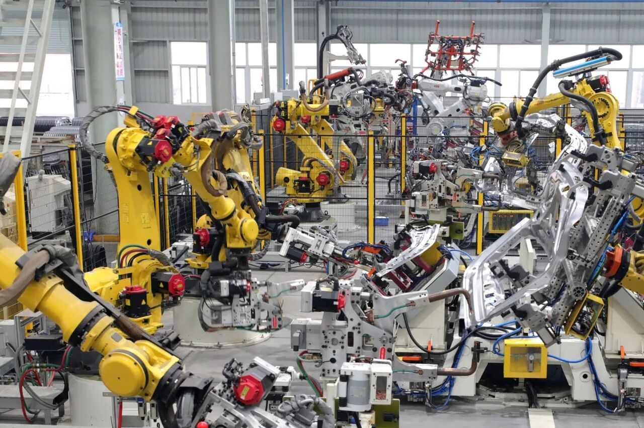 هوش مصنوعی به توسعه پایدار می‌انجامد یا شکاف‌های اقتصادی را تشدید می‌کند؟
