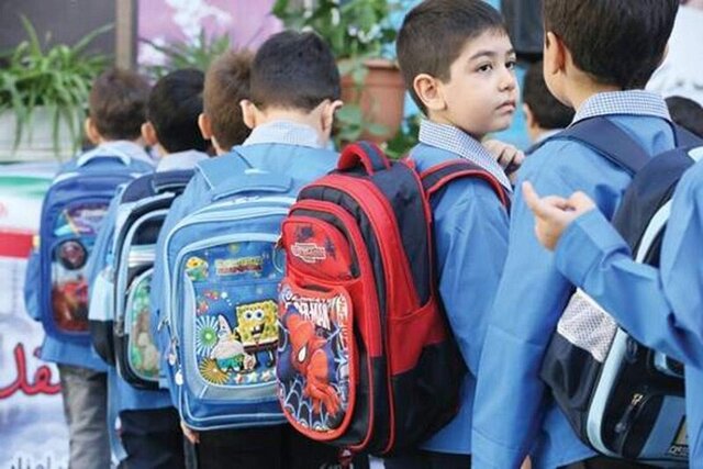 کوله پشتی نامناسب؛ زنگ خطر سلامت دانش‌آموزان