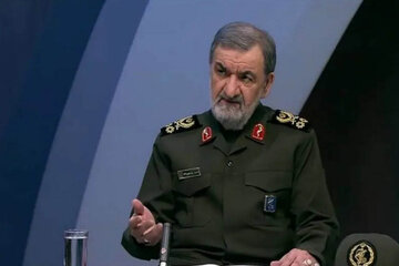سرلشکر رضایی: آمریکا را پاسخگو میکنیم