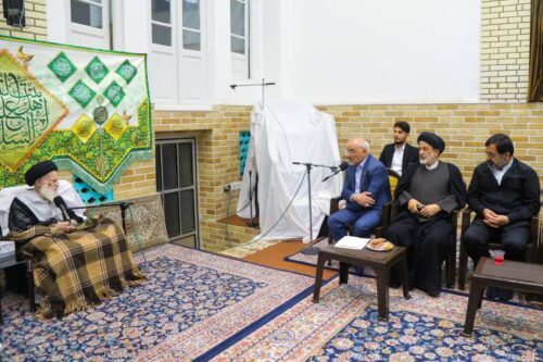 دولت در چارچوب عزت، حکمت و مصلحت، امور کشور را پیش می‌برد