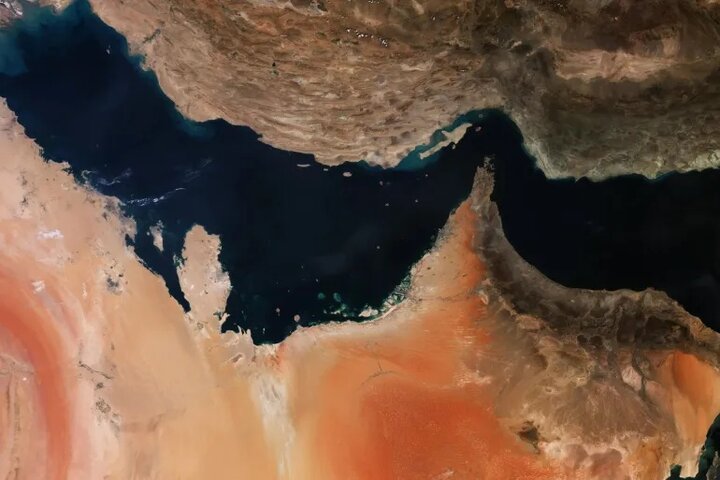 ادعای سنتکام درباره تغییر مسیر ۳۰ کشتی